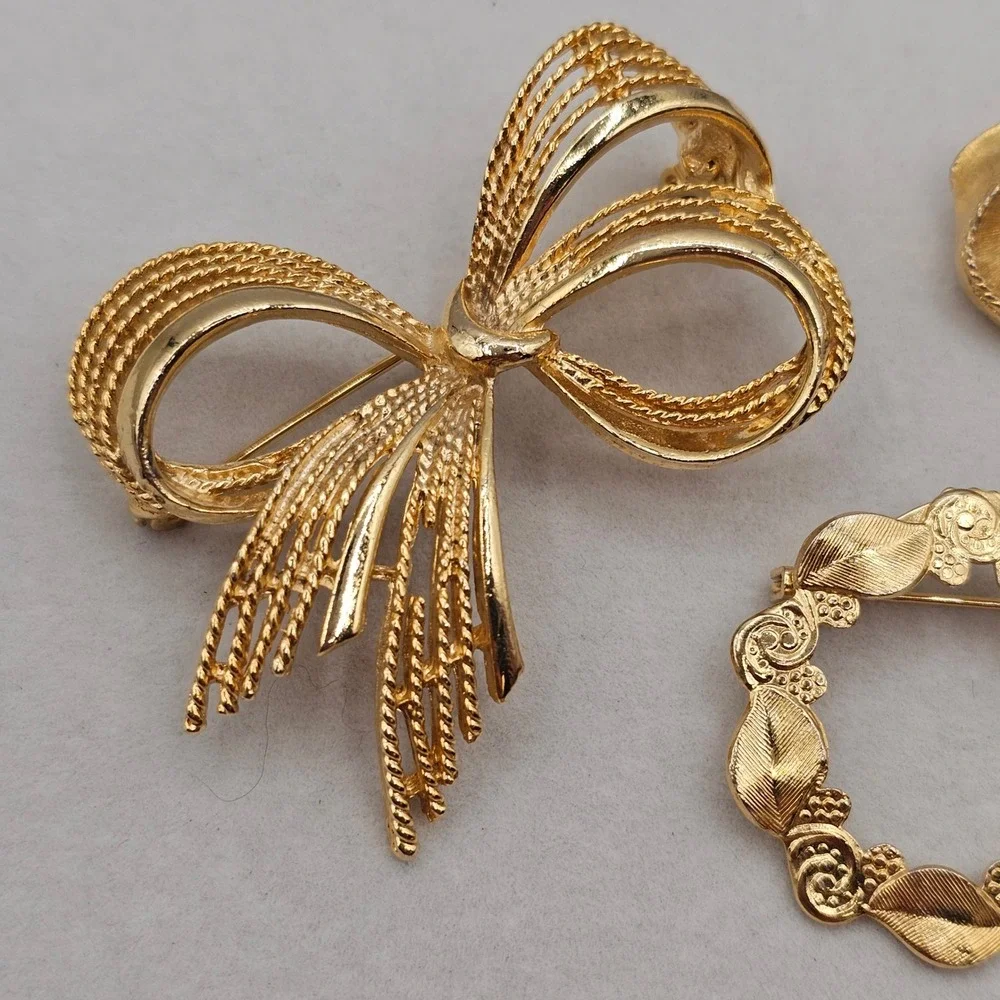 Vintage‎ Brooch Pin Lot 6pc Gold Tone Heart Bow Faux Pearl Floral Classic